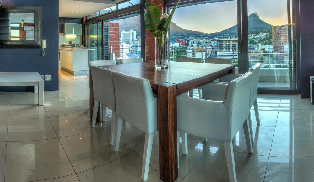 Penthouse Apartment *
